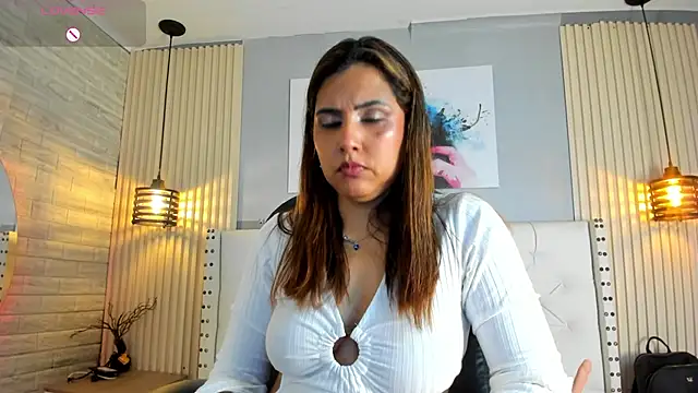 Snapshot of scarletbaker_ chatting on 04-29-26, 10:27 scarletbaker online show from 04-29-26, 10:27