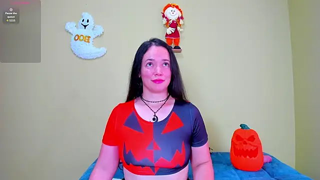 Snapshot of loreen_grey chatting on 10-01-25, 08:15 loreen grey online show from 10-01-25, 08:15