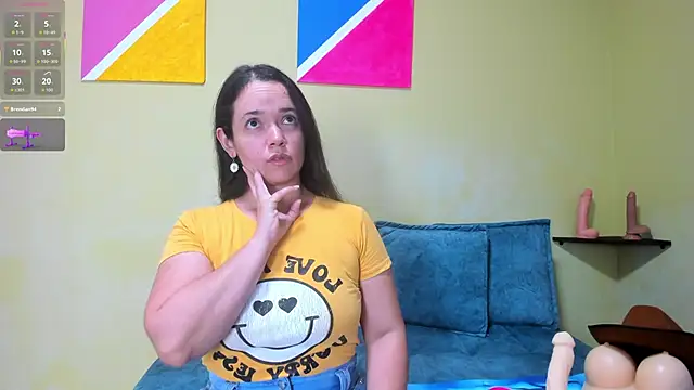 Snapshot of loreen_grey chatting on 11-26-25, 08:10 loreen grey online show from 11-26-25, 08:10