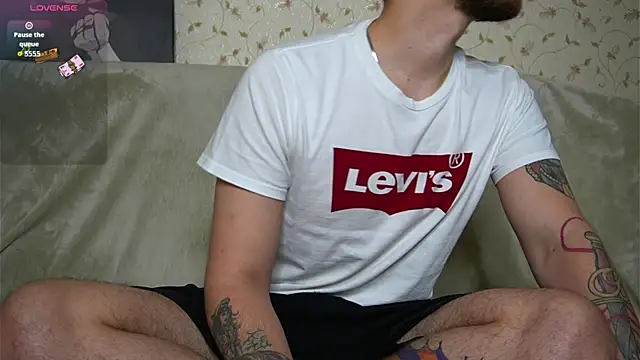 Snapshot of johnstoneisland chatting on 12-04-25, 09:34 johnstoneisland online show from 12-04-25, 09:34