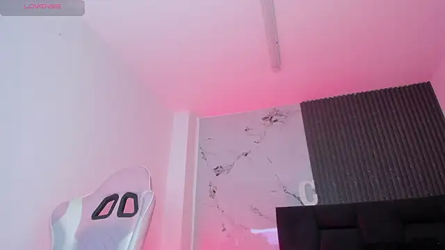 chloesagee online show from 06-10-26, 11:13