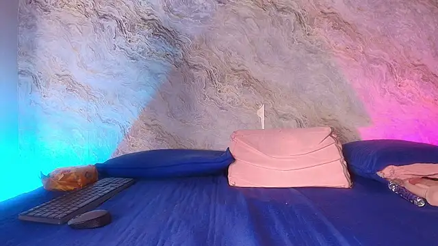 Snapshot of carol_juicyy chatting on 11-10-25, 07:13 carol juicyy online show from 11-10-25, 07:13