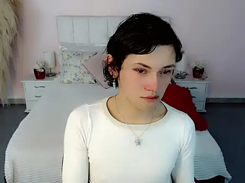 nathalialoes1 online show from 10-25-25, 07:19