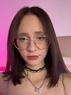 Snapshot of MartaBrent chatting on 03-22-26, 04:10 MartaBrent online show from 03-22-26, 04:10