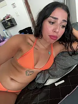 sweetbrunette22 online show from 06-24-26, 08:30