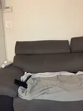 Snapshot of Lesamantssexy chatting on 10-28-25, 08:11 Lesamantssexy online show from 10-28-25, 08:11