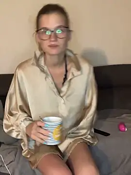 Snapshot of Lesamantssexy chatting on 11-05-25, 07:36 Lesamantssexy online show from 11-05-25, 07:36