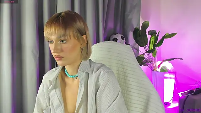 Ice Strawberry online show from 07-15-26, 02:50