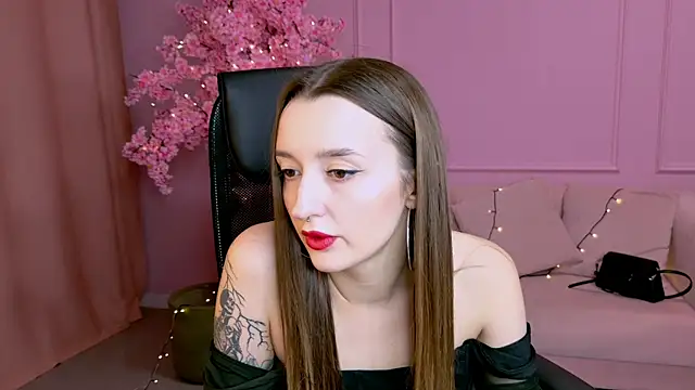 Snapshot of AliceLids chatting on 09-19-25, 01:12 AliceLids online show from 09-19-25, 01:12