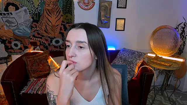 Snapshot of AliceLids chatting on 09-26-25, 01:04 AliceLids online show from 09-26-25, 01:04