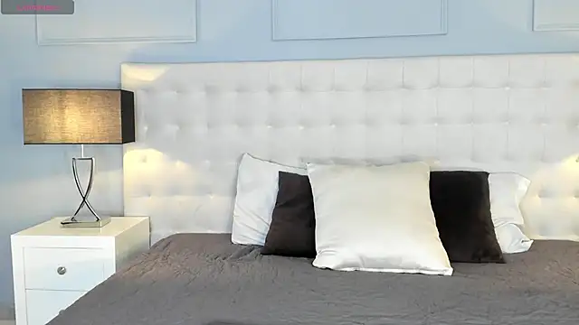 KellyRooss online show from 11-25-25, 12:27