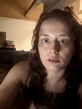 marijacucu online show from 10-28-25, 09:17