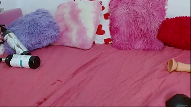 suzanhot 30 online show from 11-21-25, 08:18