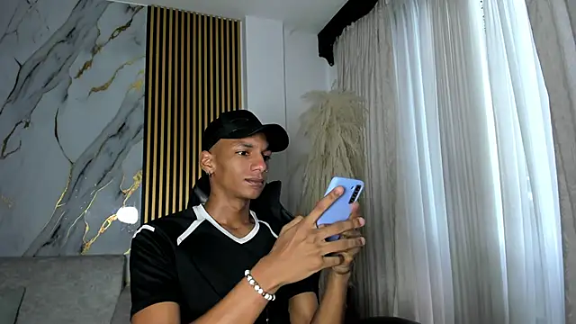 JulienSaint online show from 11-26-25, 12:06