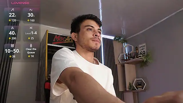 Snapshot of Bastian_MCcormick chatting on 09-12-25, 12:16 Bastian MCcormick online show from 09-12-25, 12:16