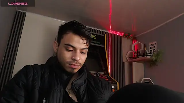 Snapshot of Bastian_MCcormick chatting on 11-04-25, 12:48 Bastian MCcormick online show from 11-04-25, 12:48