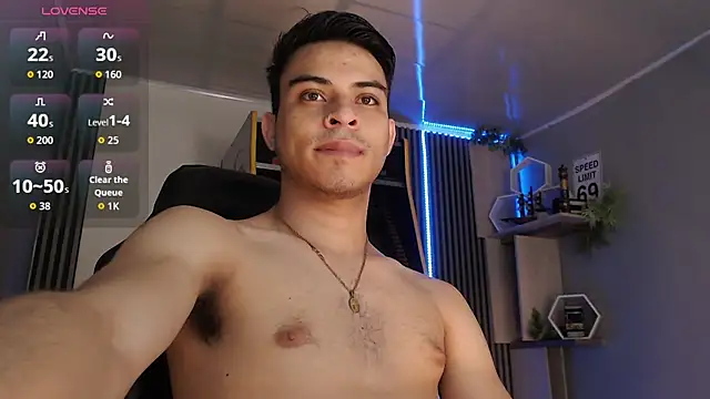 Snapshot of Bastian_MCcormick chatting on 11-10-25, 01:43 Bastian MCcormick online show from 11-10-25, 01:43