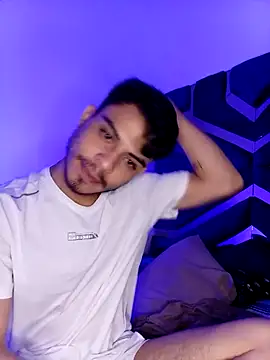 Snapshot of Bastian_MCcormick chatting on 11-26-25, 01:39 Bastian MCcormick online show from 11-26-25, 01:39