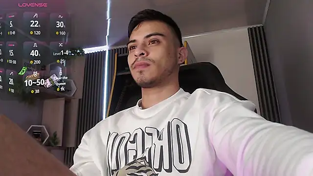 Snapshot of Bastian_MCcormick chatting on 11-29-25, 12:52 Bastian MCcormick online show from 11-29-25, 12:52