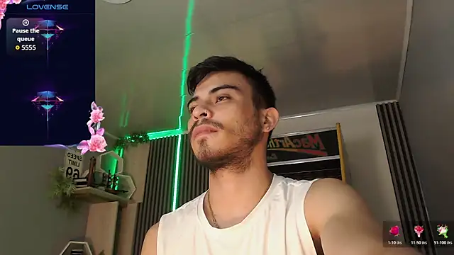 Snapshot of Bastian_MCcormick chatting on 12-15-25, 11:47 Bastian MCcormick online show from 12-15-25, 11:47