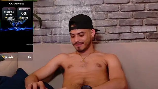 Snapshot of Bastian_MCcormick chatting on 12-17-25, 12:38 Bastian MCcormick online show from 12-17-25, 12:38