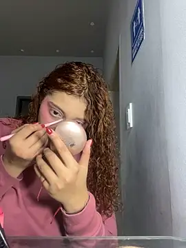 SamanthaaReed online show from 11-18-25, 04:17