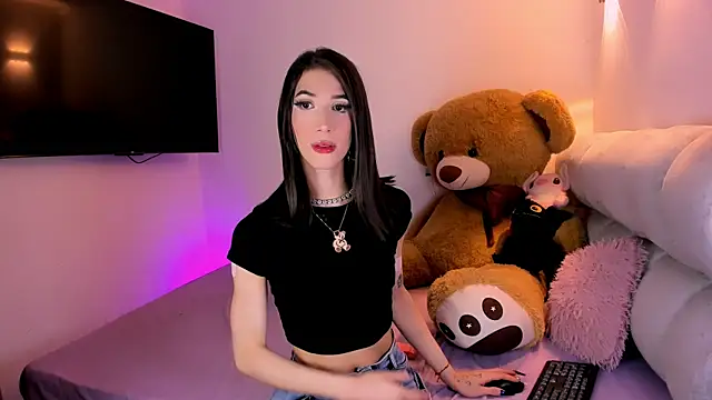 fhalon foxxxys  online show from 04-24-26, 07:00