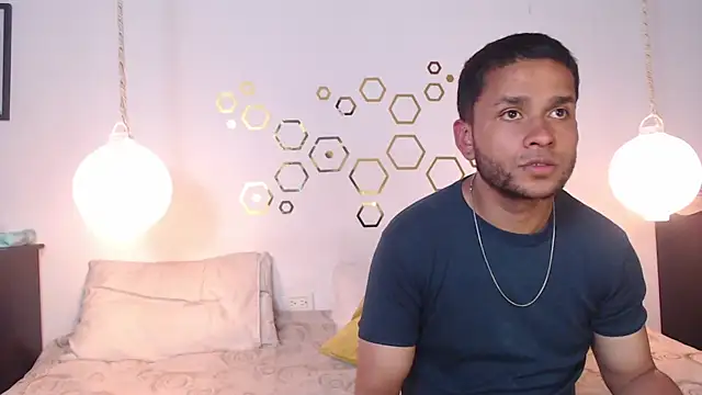 Snapshot of Provincute chatting on 09-11-25, 03:50 Provincute online show from 09-11-25, 03:50