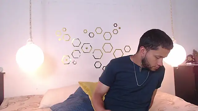 Snapshot of Provincute chatting on 09-12-25, 12:55 Provincute online show from 09-12-25, 12:55