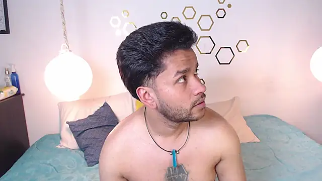 Snapshot of Provincute chatting on 11-17-25, 04:07 Provincute online show from 11-17-25, 04:07