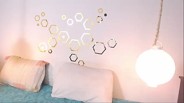 Snapshot of Provincute chatting on 12-21-25, 02:30 Provincute online show from 12-21-25, 02:30