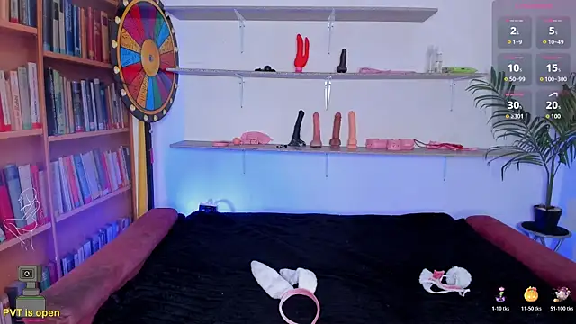 Snapshot of OkHard11 chatting on 10-23-25, 08:29 OkHard11 online show from 10-23-25, 08:29