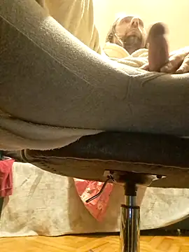 Snapshot of Niptalk84 chatting on 10-29-25, 09:05 Niptalk84 online show from 10-29-25, 09:05