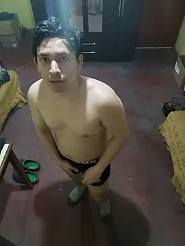 Snapshot of AngelRevery chatting on 10-24-25, 10:39 AngelRevery online show from 10-24-25, 10:39