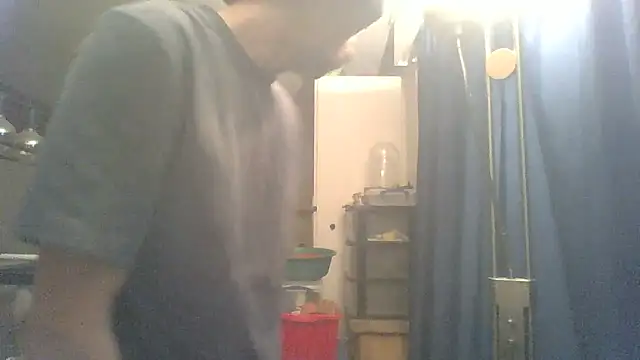 Snapshot of dikkefluit chatting on 04-19-26, 03:17 dikkefluit online show from 04-19-26, 03:17