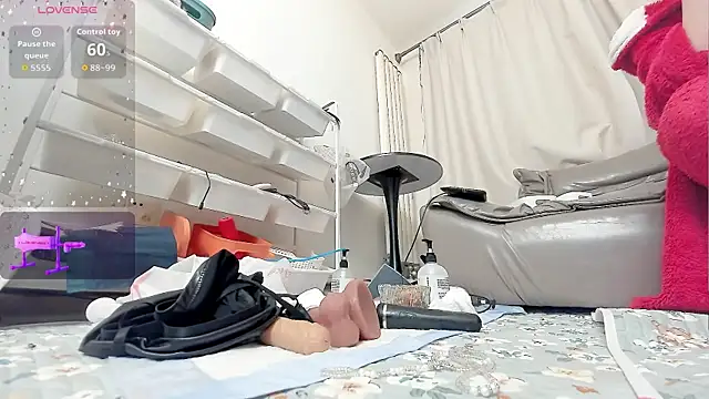 fox-yiyi online show from 02-23-26, 08:01