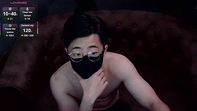 Snapshot of asiantwinkz chatting on 10-15-25, 08:14 asiantwinkz online show from 10-15-25, 08:14