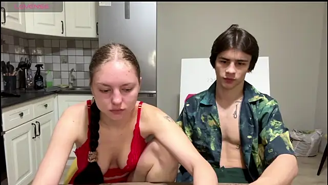 flowerscouple online show from 03-01-26, 10:01