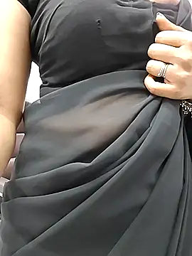 Snapshot of SEEMA_127 chatting on 11-08-25, 05:18 SEEMA 127 online show from 11-08-25, 05:18