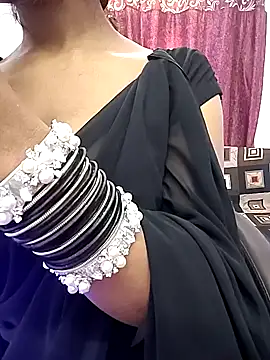 Snapshot of SEEMA_127 chatting on 12-05-25, 06:11 SEEMA 127 online show from 12-05-25, 06:11