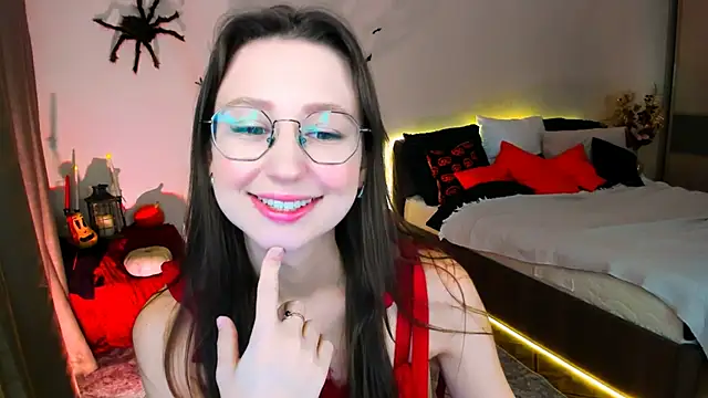 Snapshot of YourLovellyStory chatting on 11-03-25, 11:22 YourLovellyStory online show from 11-03-25, 11:22