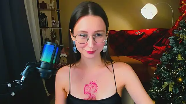 Snapshot of YourLovellyStory chatting on 12-14-25, 04:23 YourLovellyStory online show from 12-14-25, 04:23