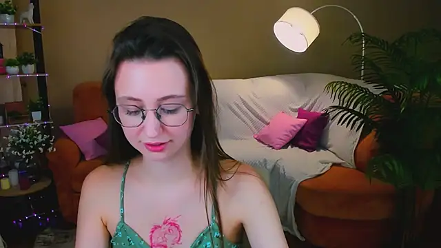 YourLovellyStory online show from 01-13-26, 09:58