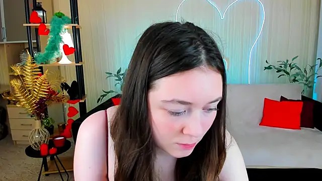 Snapshot of AlluringLookk chatting on 07-16-26, 02:01 AlluringLookk online show from 07-16-26, 02:01