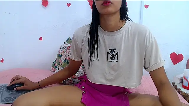 Snapshot of karenvagina18 chatting on 09-17-25, 01:35 karenvagina18 online show from 09-17-25, 01:35