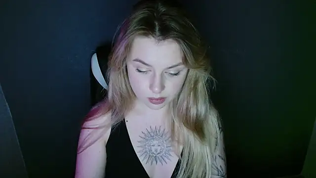 AngelicaHollywood online show from 11-18-25, 09:41