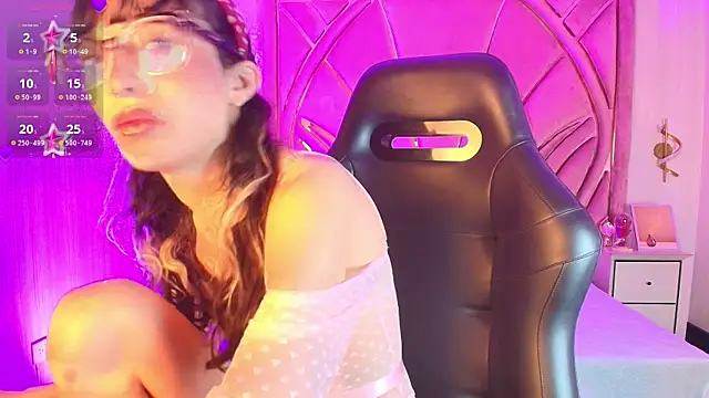 Emilia Bons online show from 04-24-26, 02:52