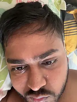 Snapshot of blrguychub chatting on 09-24-25, 03:32 blrguychub online show from 09-24-25, 03:32