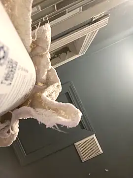 chocolate bella online show from 11-29-25, 05:32