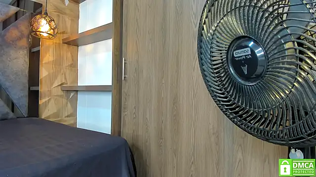 Snapshot of Ava_Bonny chatting on 09-21-25, 04:03 Ava Bonny online show from 09-21-25, 04:03